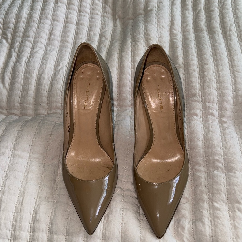 Heel 9.5 centimeters